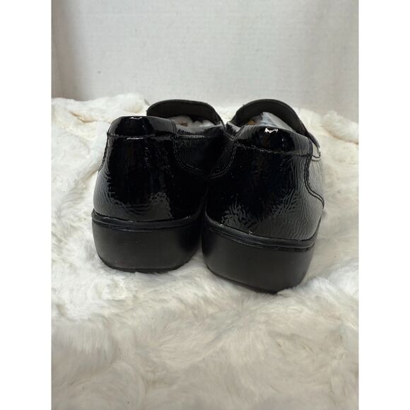 Clarks Shoes Cora Daisy Black Patent Leather Size 9 Wide Ladies New without box. - Picture 3 of 8